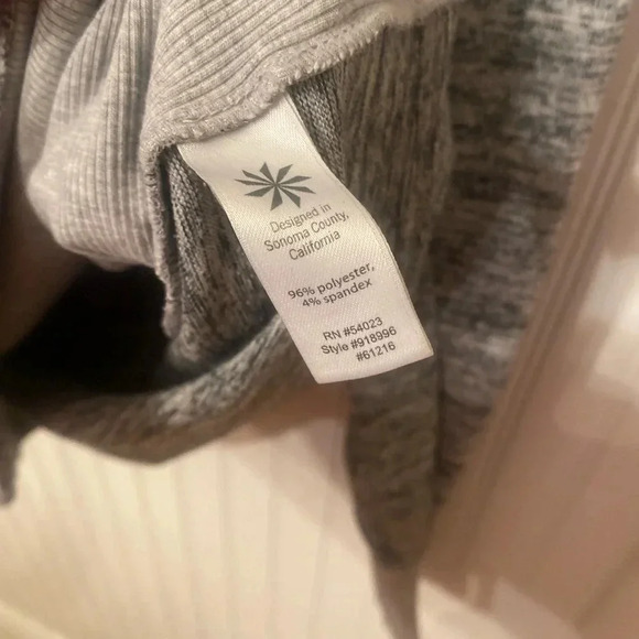 Athleta Cowl Neck Running Sweater Size small - Picture 4 of 6